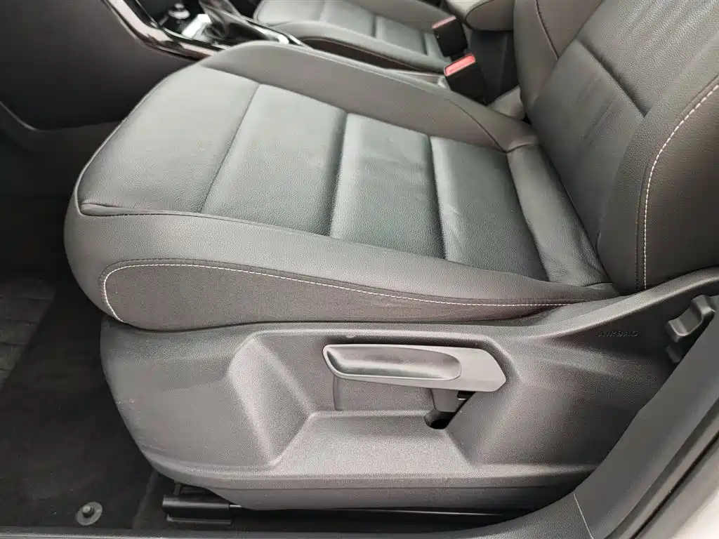 Volkswagen T-Roc 2020 — фото 20