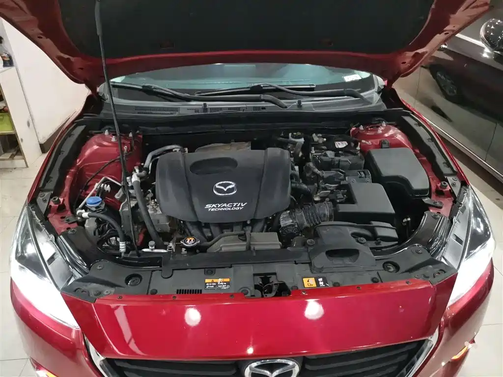 Mazda 3 Axela 2019 — фото 20