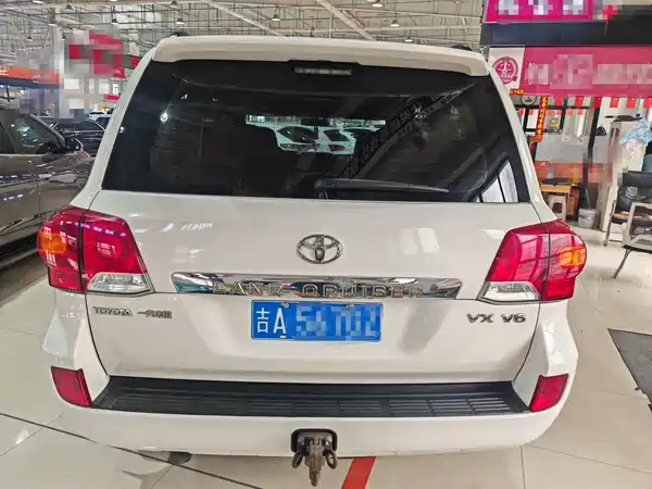 Toyota Land Cruiser 2010