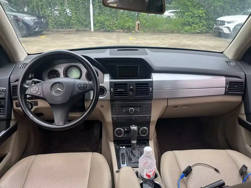 Mercedes-Benz GLK-Class 2011