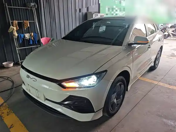 BYD e2 2024