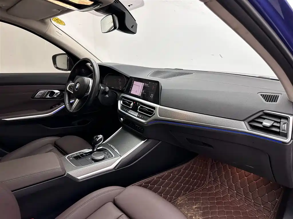 BMW 3 Series 2021 — фото 11