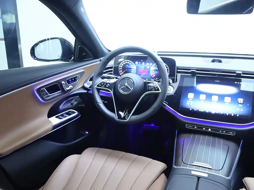 Mercedes-Benz E-Class 2025 — фото 14