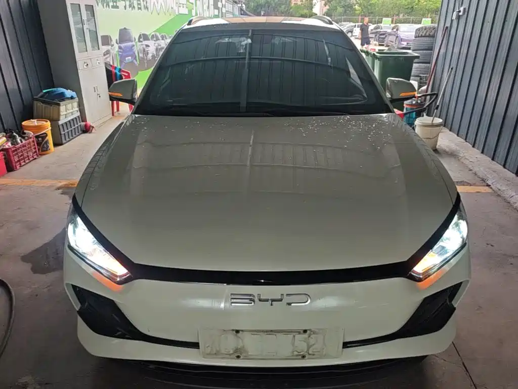 BYD e2 2024