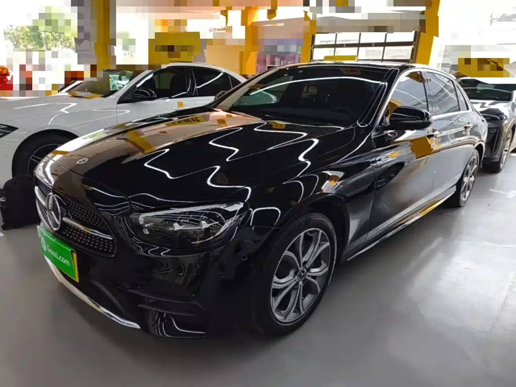 Mercedes-Benz E-Class 2022