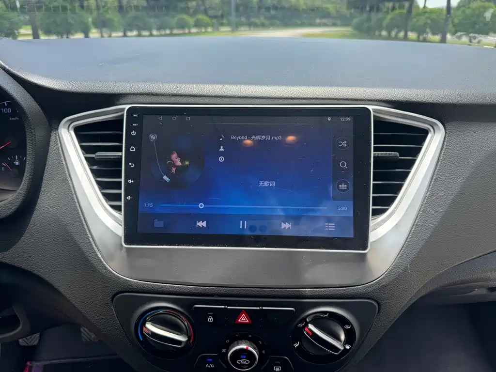 Hyundai Verna 2019 — фото 16