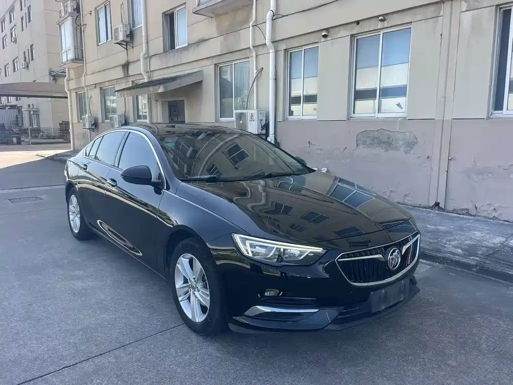 Buick Regal 2018 — фото 10