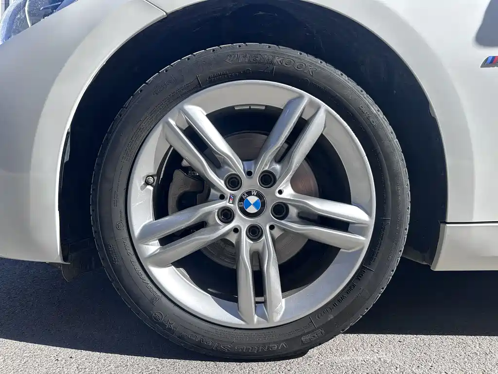 BMW 1 Series 2023 — фото 12