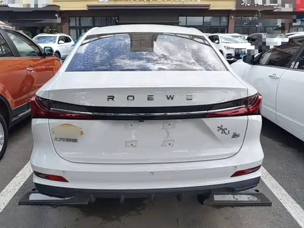 Roewe i5 2025