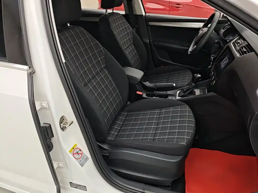 Skoda Octavia 2019 — фото 25