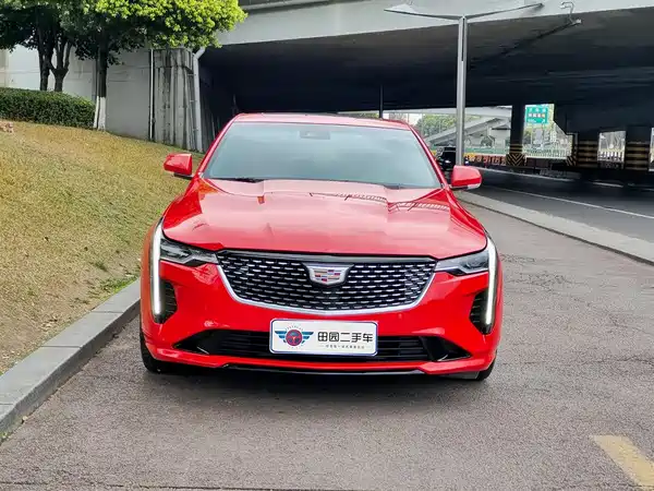 Cadillac CT4 2022