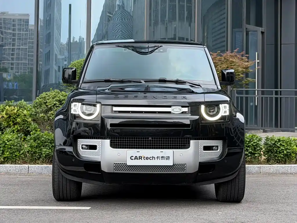 Land Rover Defender 2022