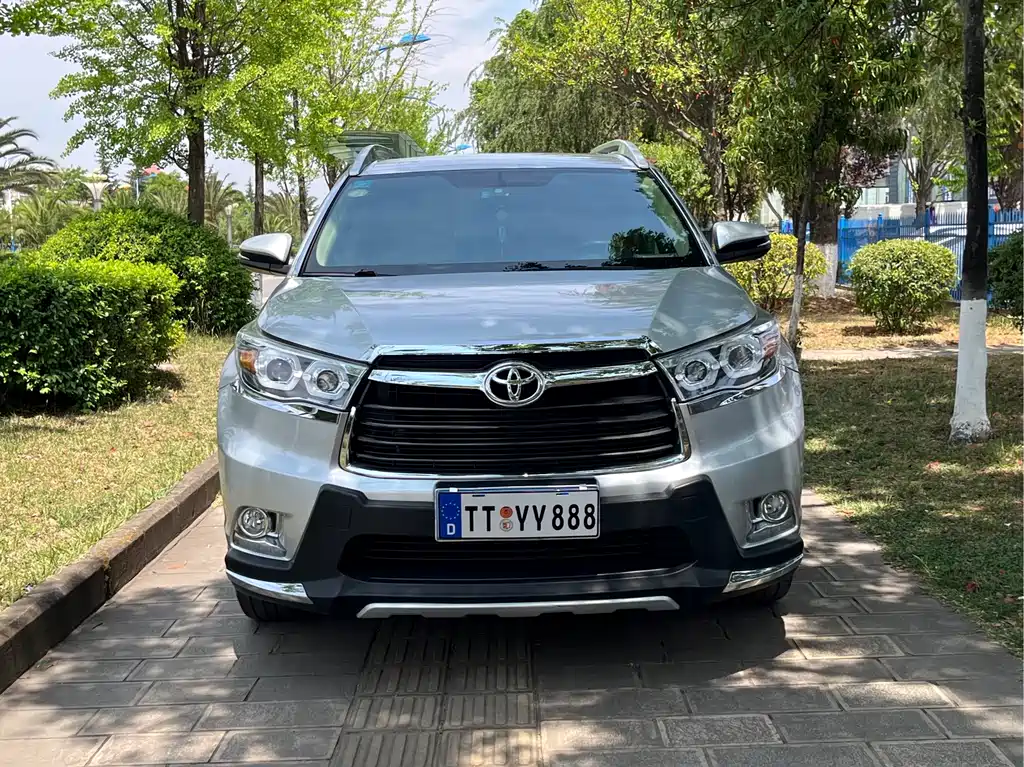 Toyota Highlander 2017 — фото 2