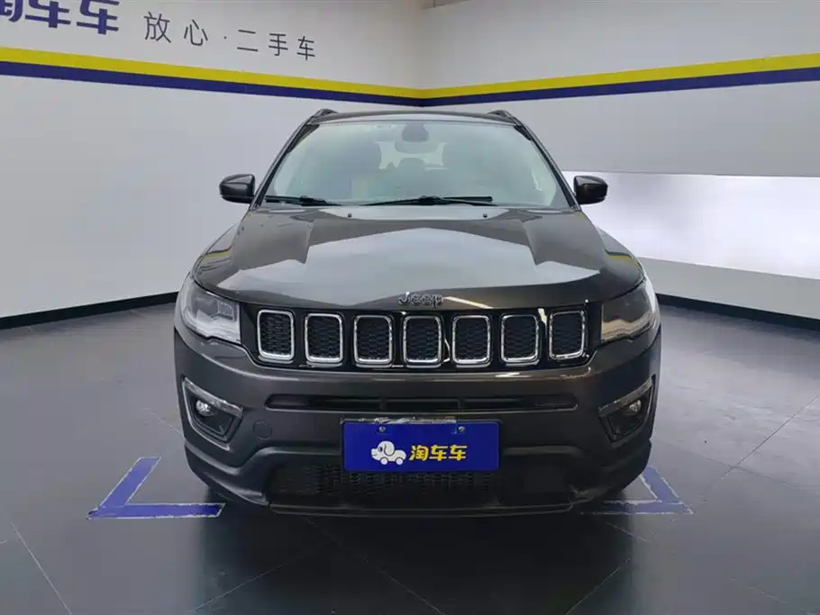 Jeep Compass 2018 — фото 2