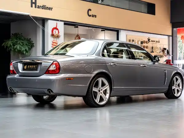 Jaguar XJ 2008