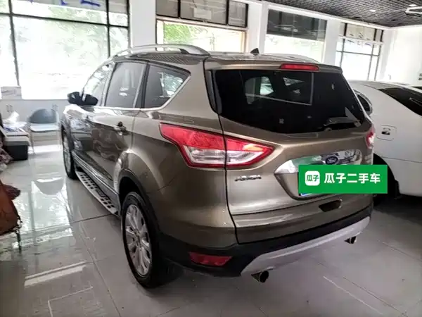 Ford Kuga 2016