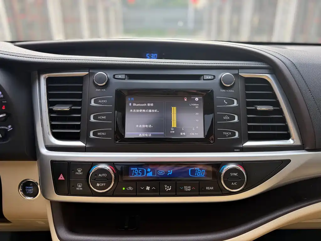 Toyota Highlander 2018 — фото 15