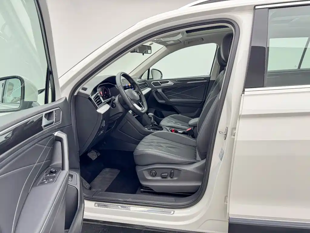 Volkswagen Tiguan L 2021 — фото 19