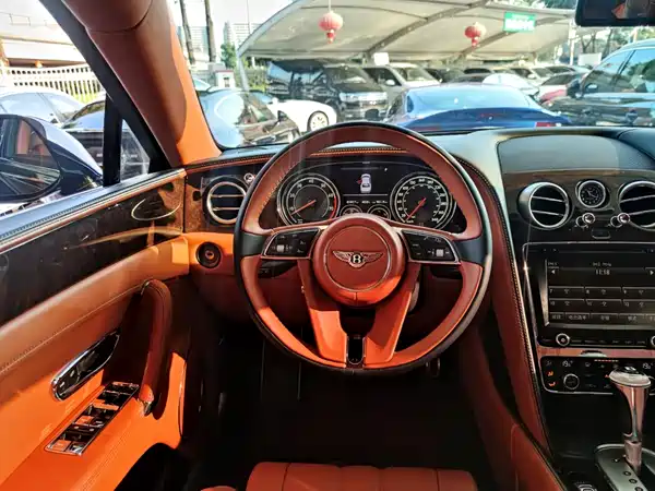 Bentley Flying Spur 2015