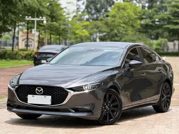 Mazda 3 Axela 2024