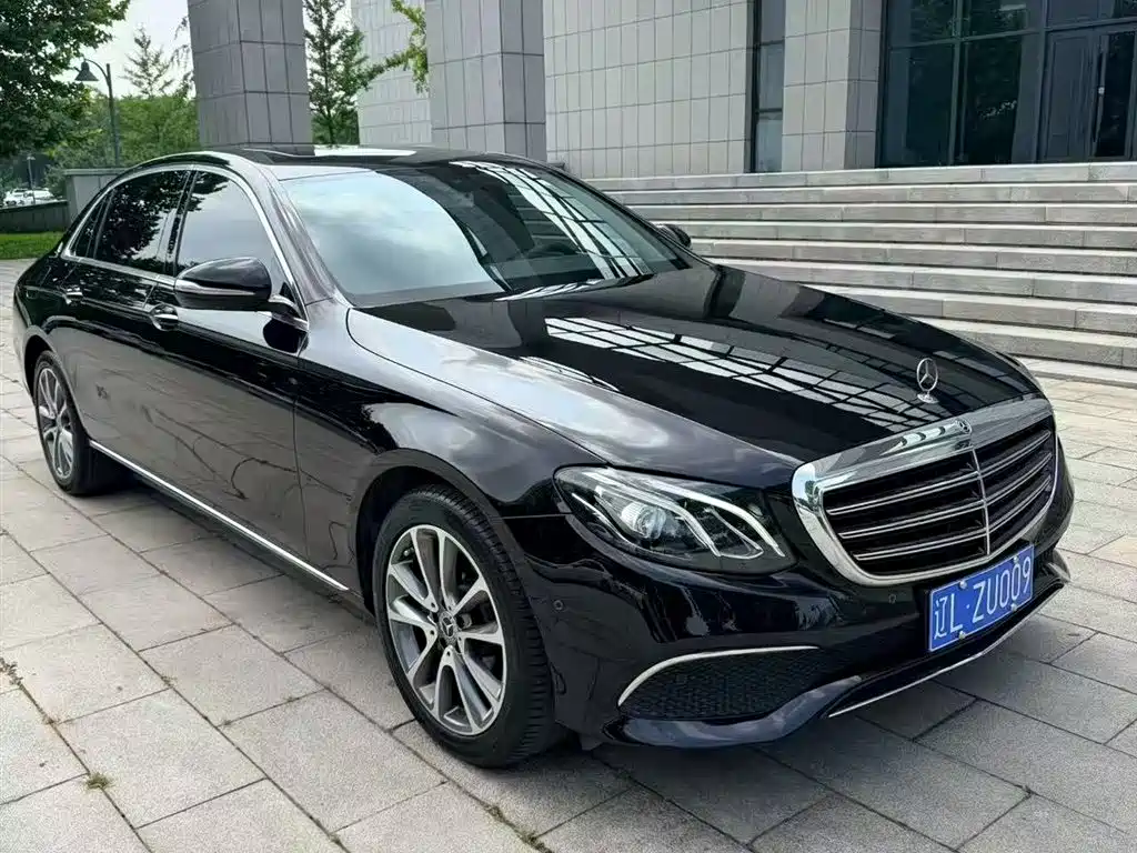 Mercedes-Benz E-Class 2019 — фото 1