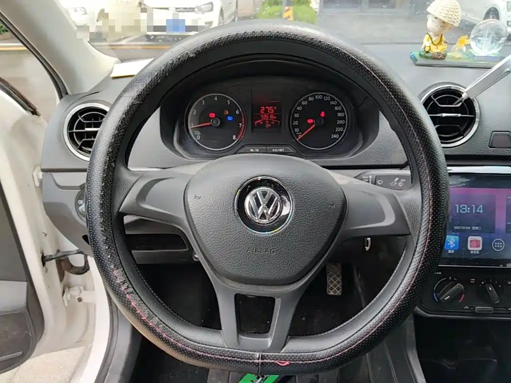 Volkswagen Jetta 2018 — фото 11