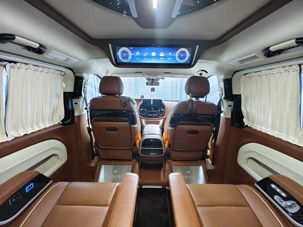 Mercedes-Benz Vito 2023 — фото 15