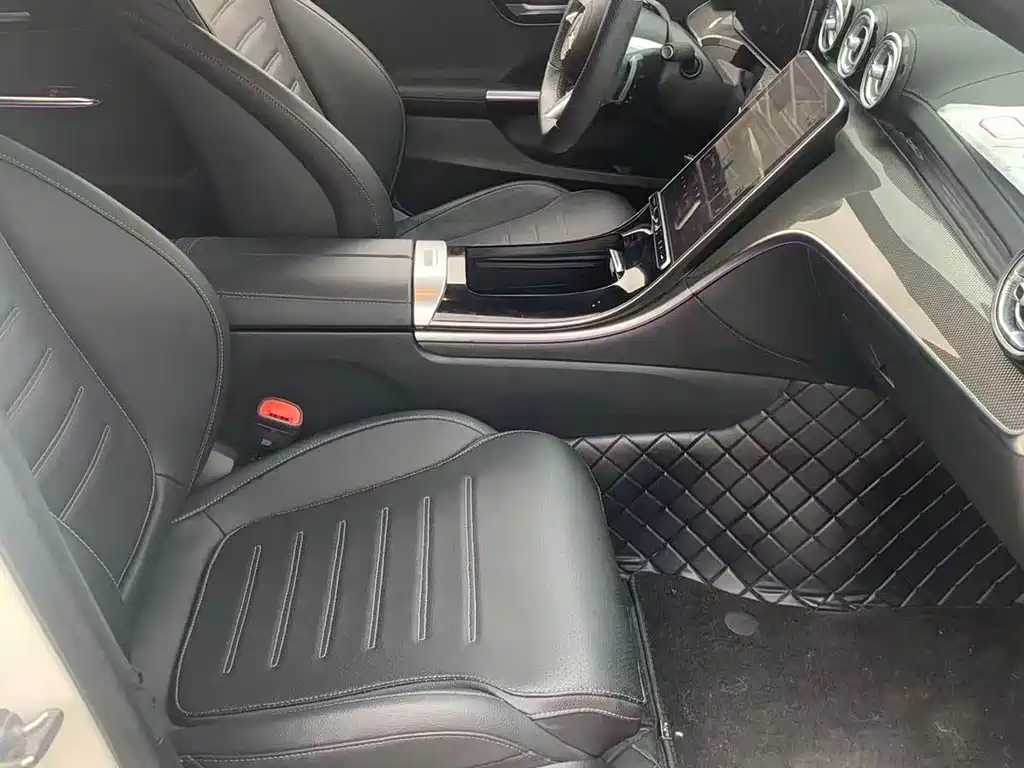 Mercedes-Benz C-Class 2022 — фото 11