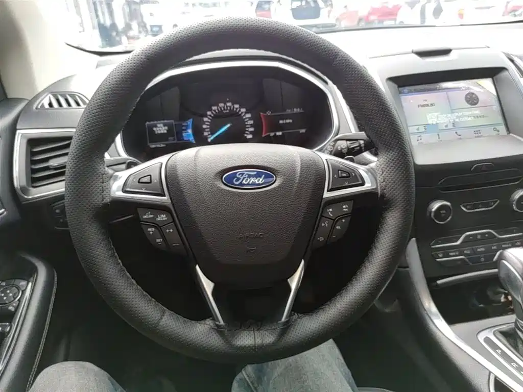 Ford Edge 2020 — фото 11