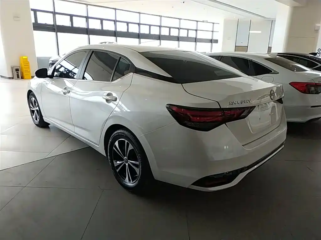 Nissan Sylphy 2023 — фото 23