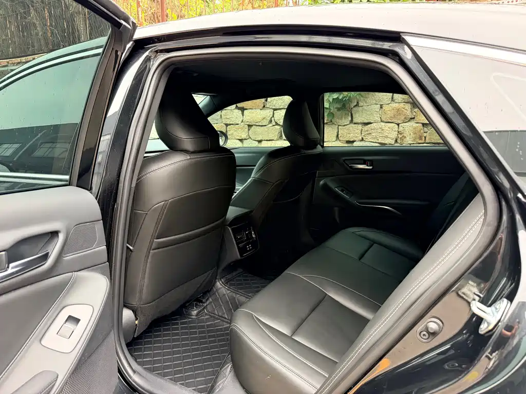 Toyota Avalon 2025