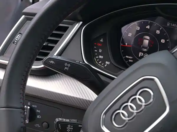 Audi Q5L 2020