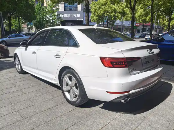 Audi A4L 2017
