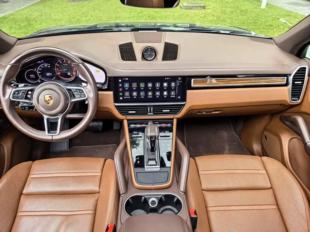 Porsche Cayenne 2023 — фото 18