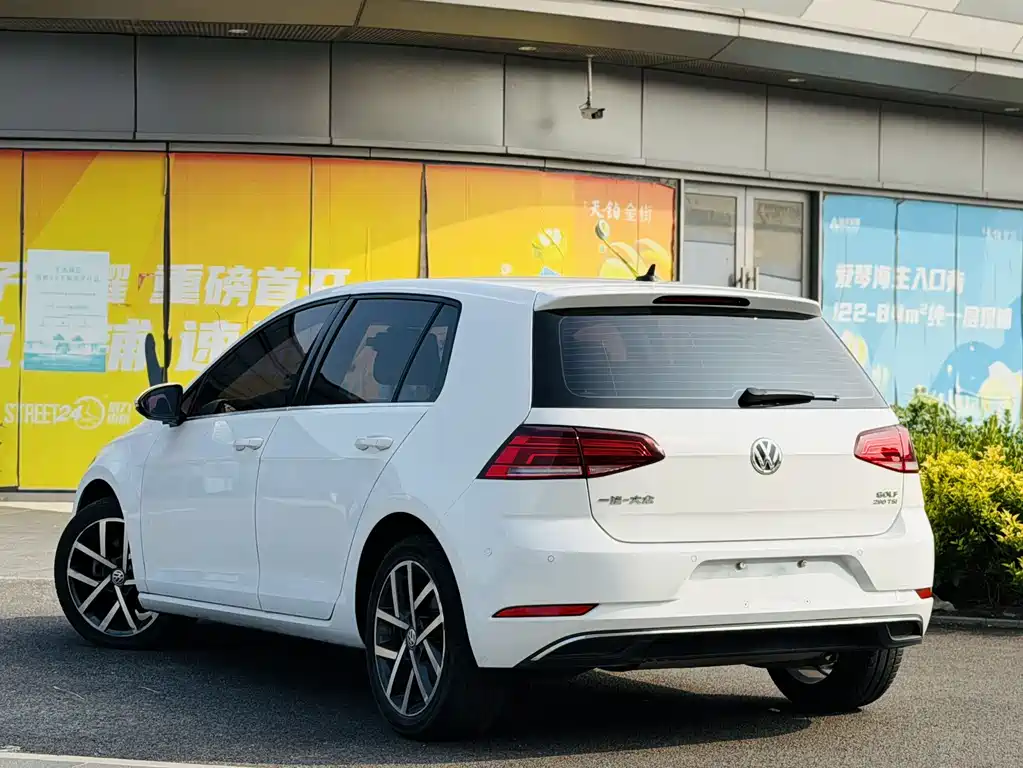 Volkswagen Golf 2020