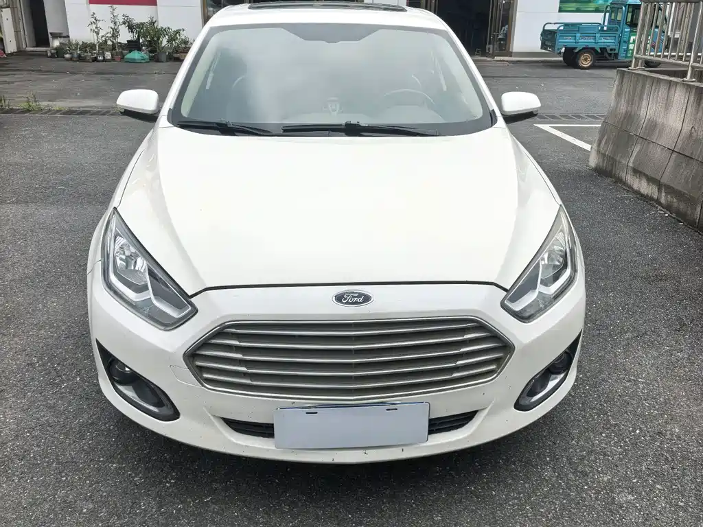 Ford Escort 2016