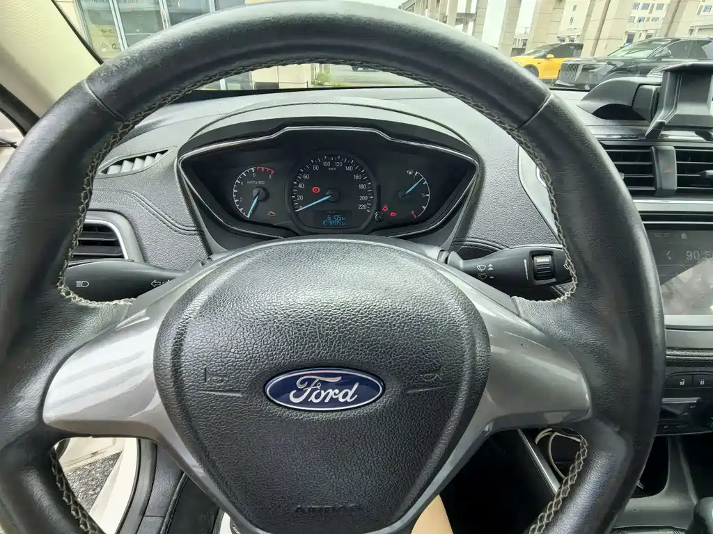 Ford Escort 2016