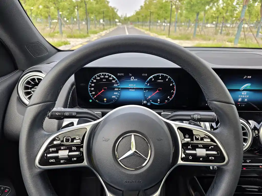 Mercedes-Benz GLB 2022 — фото 14