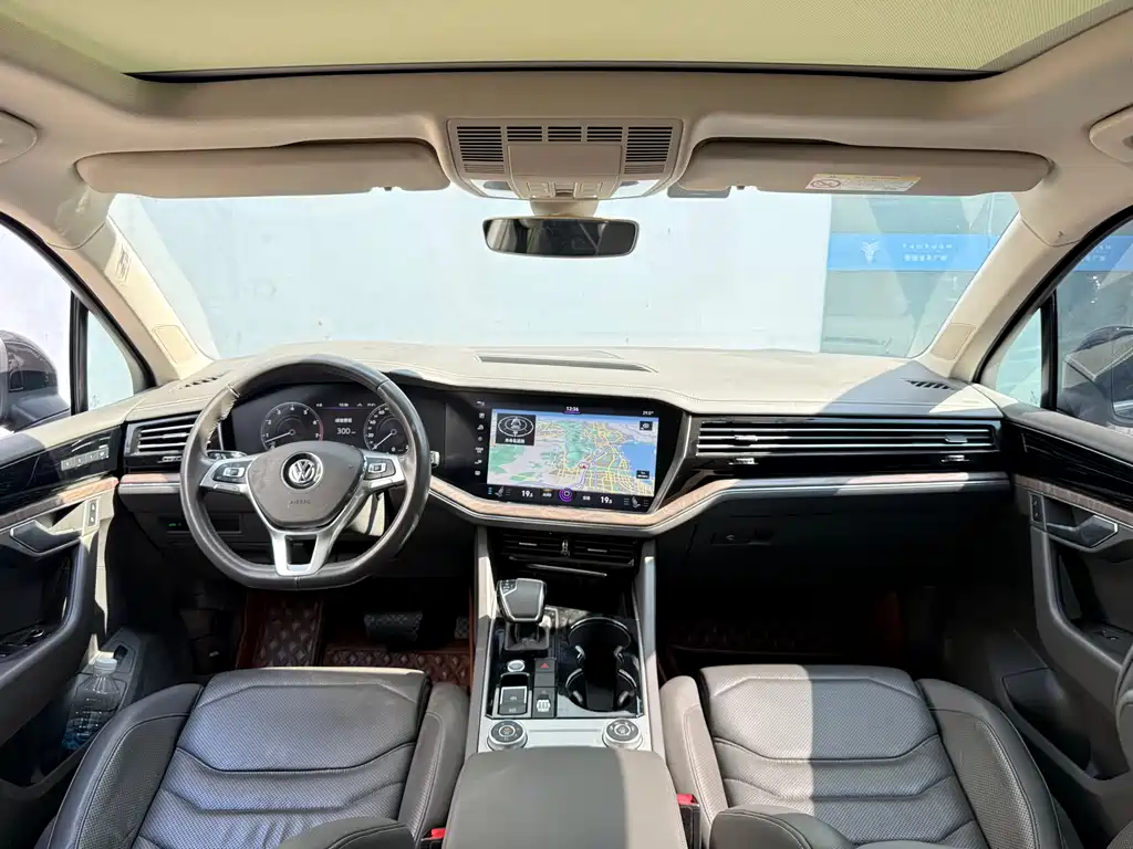 Volkswagen Touareg 2019 — фото 14