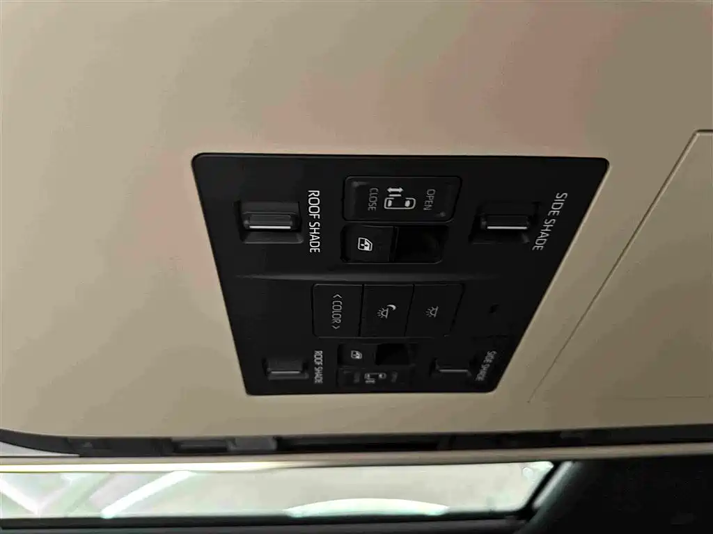 Toyota Vellfire 2025 — фото 24