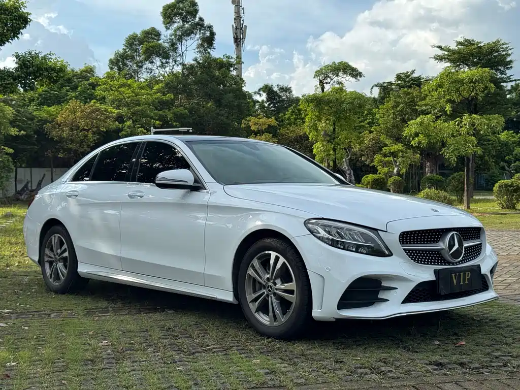 Mercedes-Benz C-Class 2021