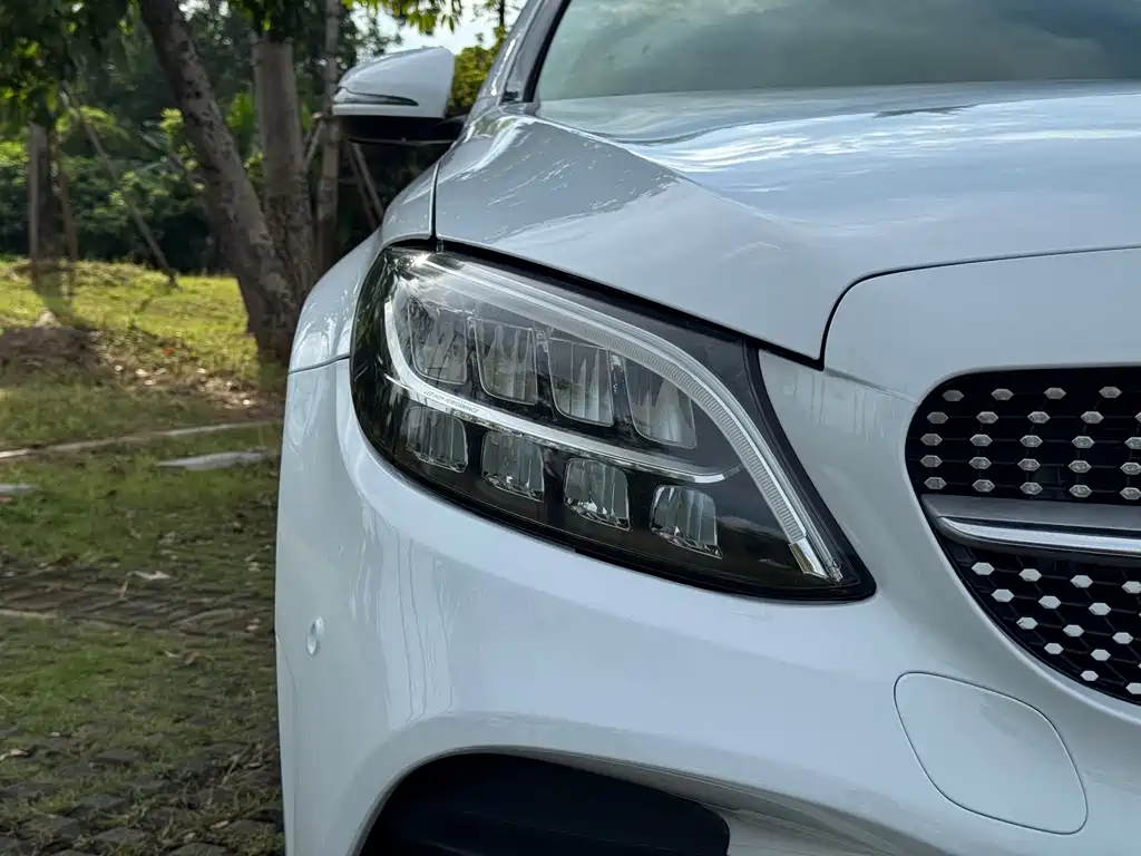 Mercedes-Benz C-Class 2021