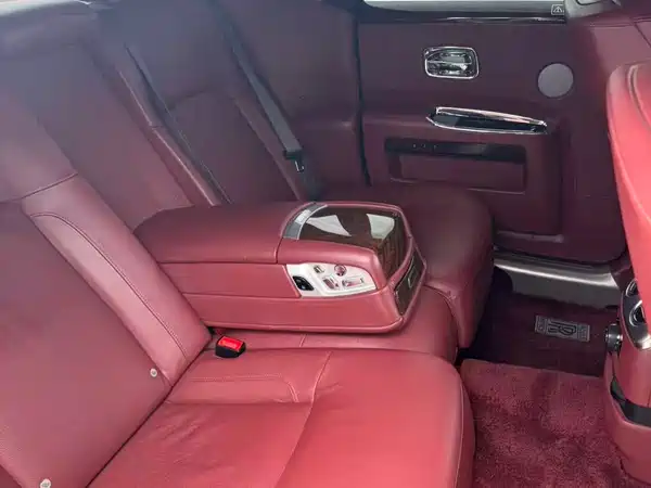 Rolls-Royce Ghost 2010
