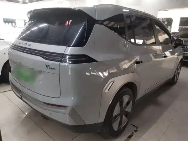Aion Y 2024