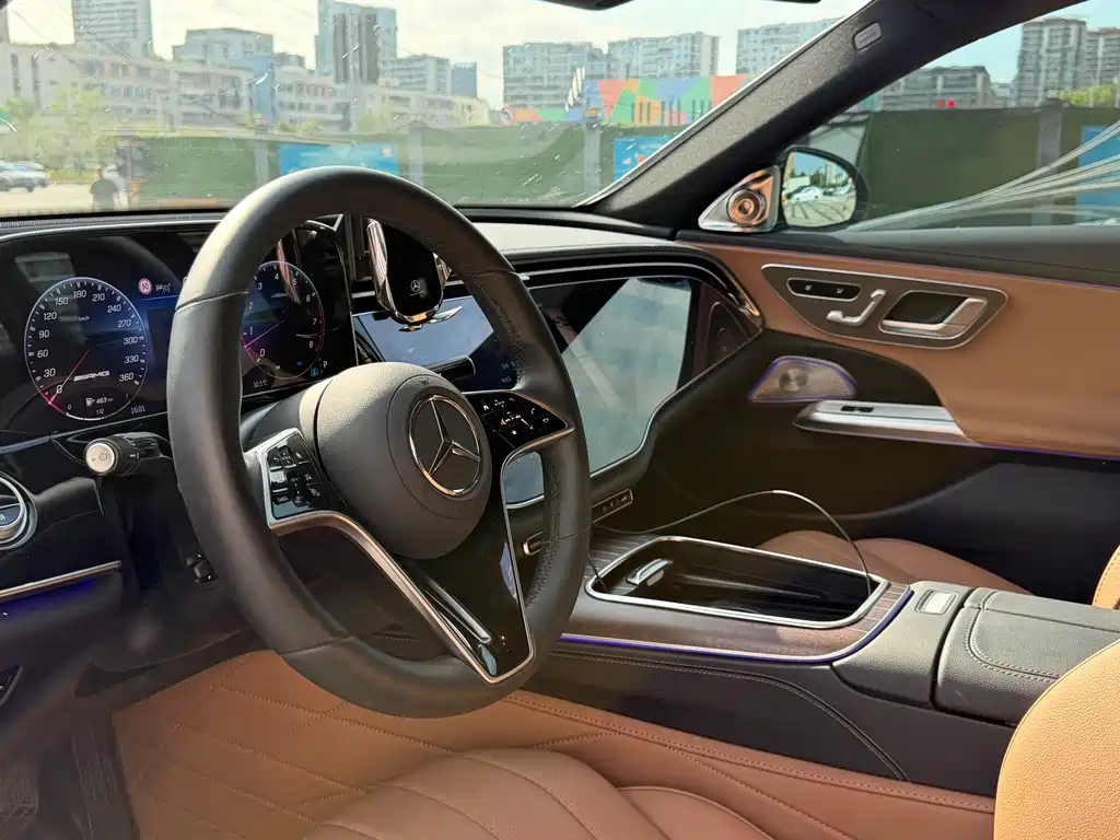 Mercedes-Benz E-Class 2025