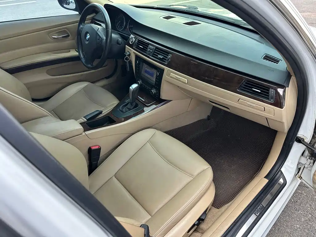 BMW 3 Series 2012 — фото 10