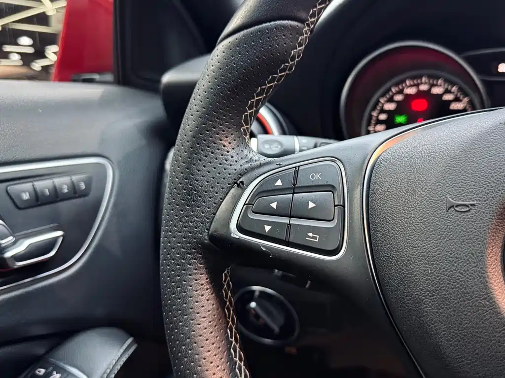 Mercedes-Benz A-Class 2016 — фото 19