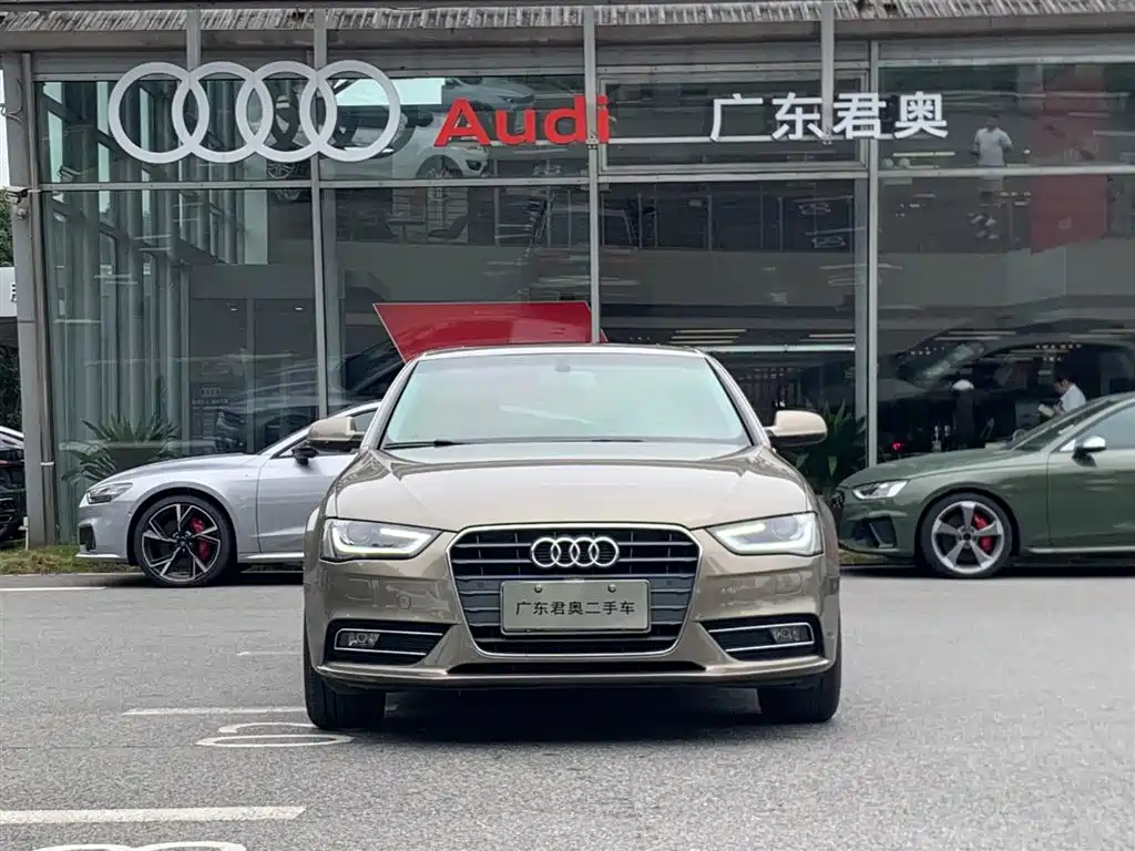 Audi A4L 2014