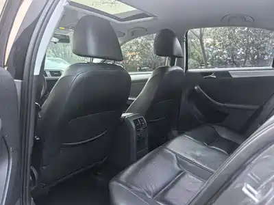 Volkswagen Sagitar 2014