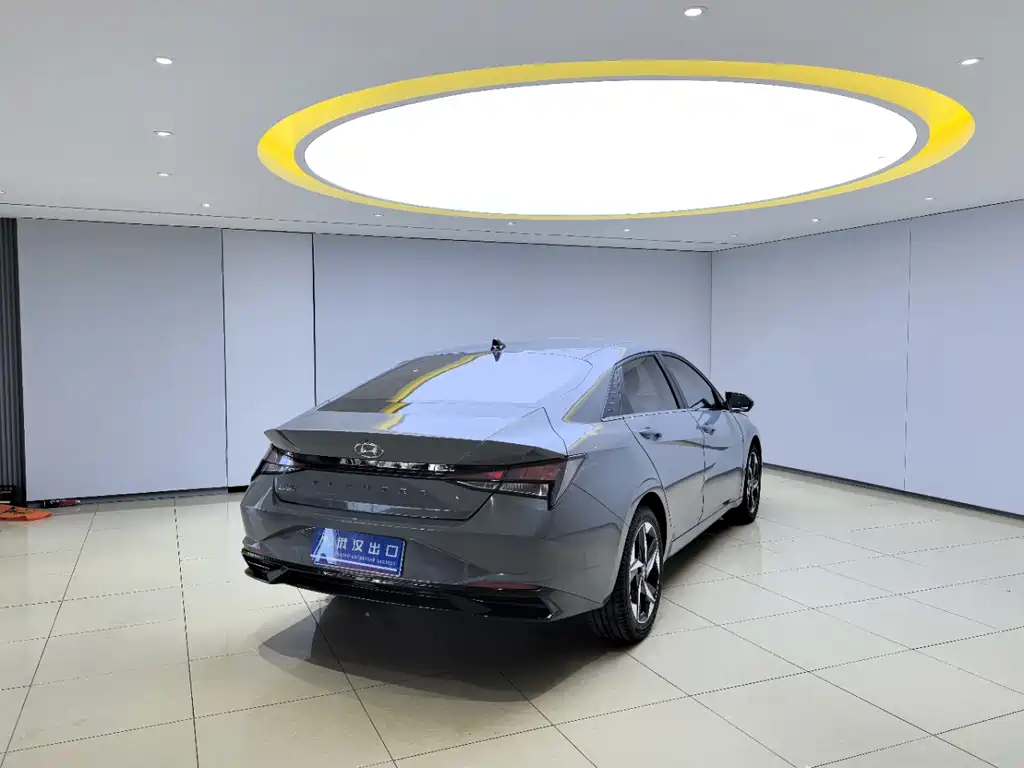 Hyundai Elantra 2023 — фото 4